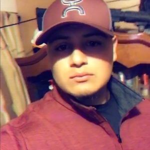 Meet your Posher, Carlos